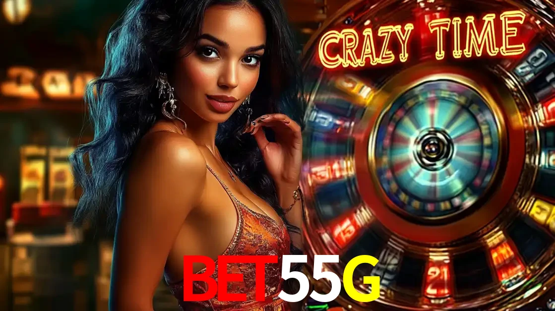 Mulher elegante ao lado da vibrante roda da fortuna do jogo de cassino ao vivo Crazy Time, um dos game shows mais populares e cheios de prêmios do BET55G.